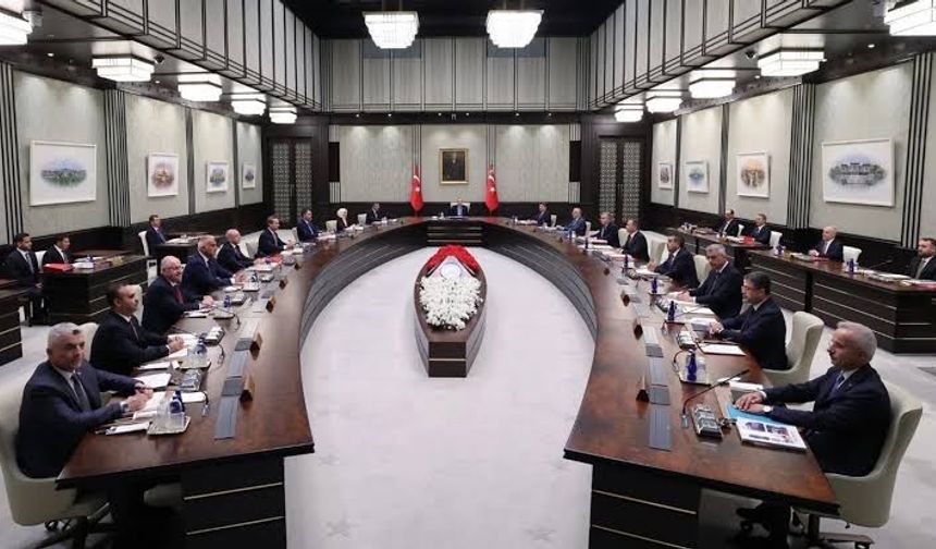 Kabine Toplanıyor: Gündeminde Neler Var?