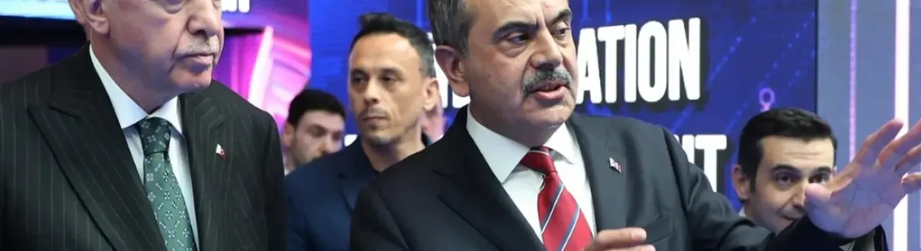 Yusuf Tekin'in Gölgesinde Yükselenler ve Gölgede Kalmayı Hak Edenler